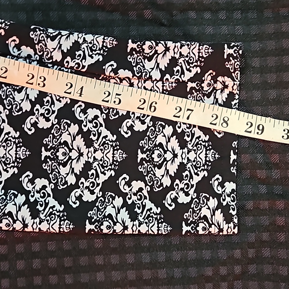 Mayfield black and white leggings, size large, soft, comfy, stretch - Picture 10 of 12